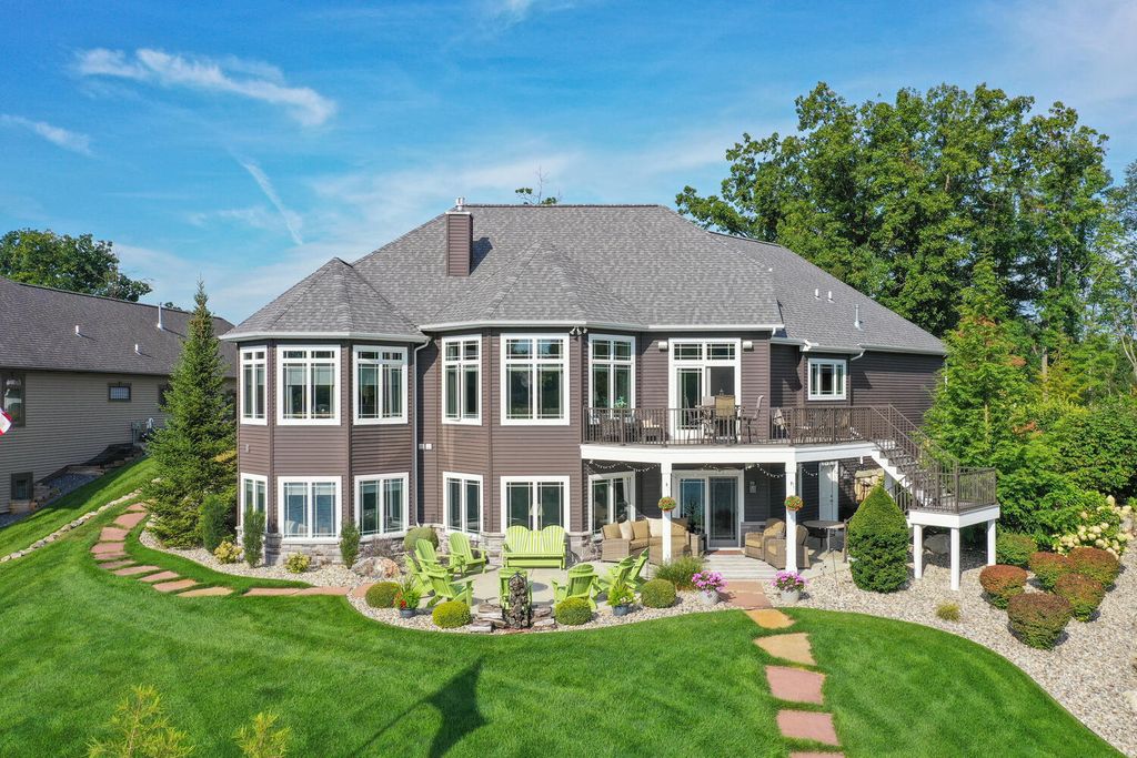 70255 S Beechwood Road, Porter township