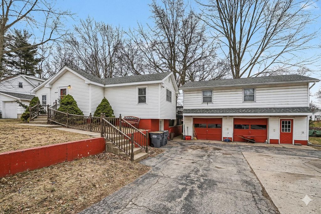 2854 Oak Street, Stevensville village