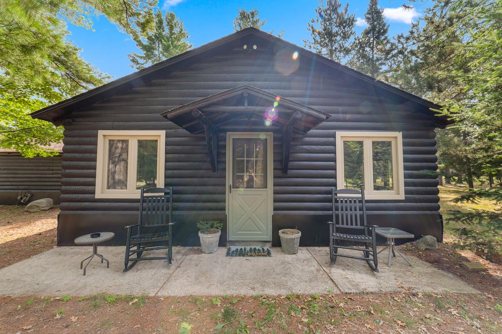 1880 Cherry Creek Trail, Lovells township