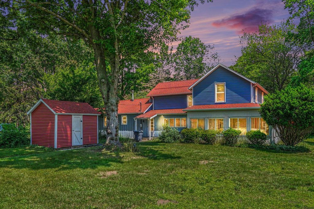 5497 Wilson Street, Coloma charter township
