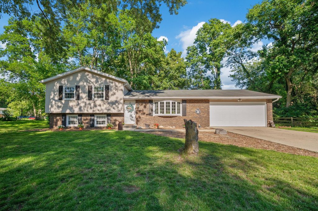 1523 Balmoral Lane, Niles township
