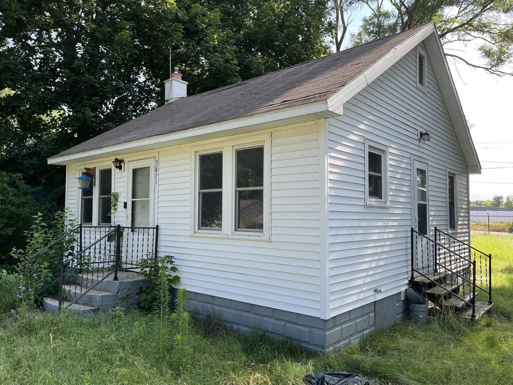 3871 Main Street, Hagar township