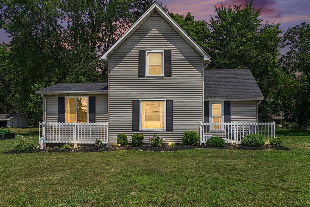 59510 County Road 378, Bangor township