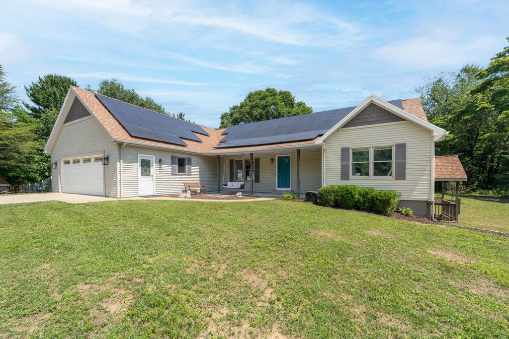 87 67th Street, Casco township