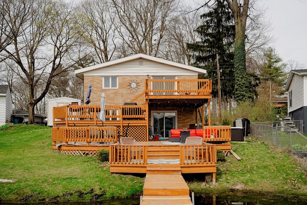 4733 Shore Drive, Coloma charter township