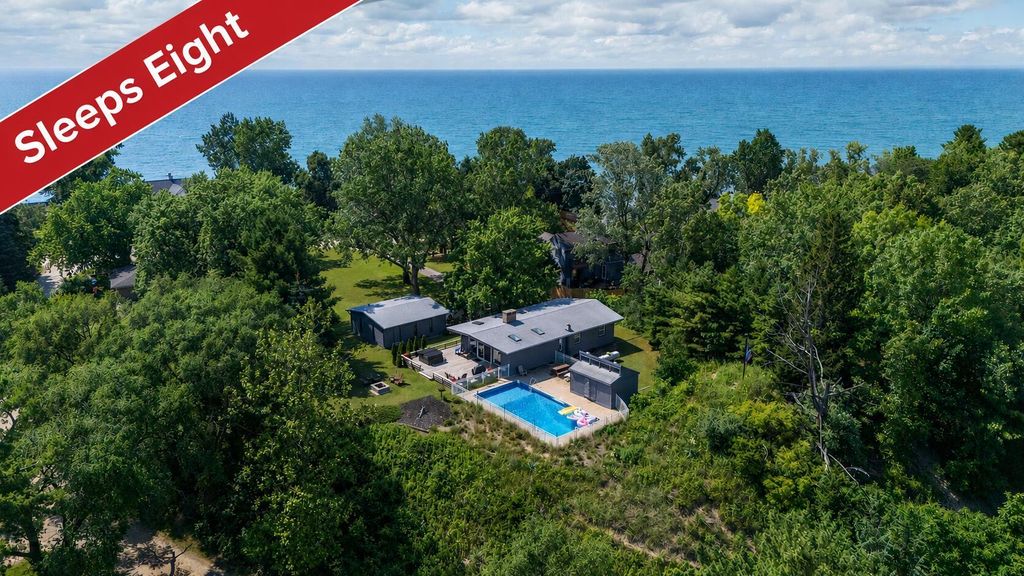 5501 Sunset Path, Lincoln charter township
