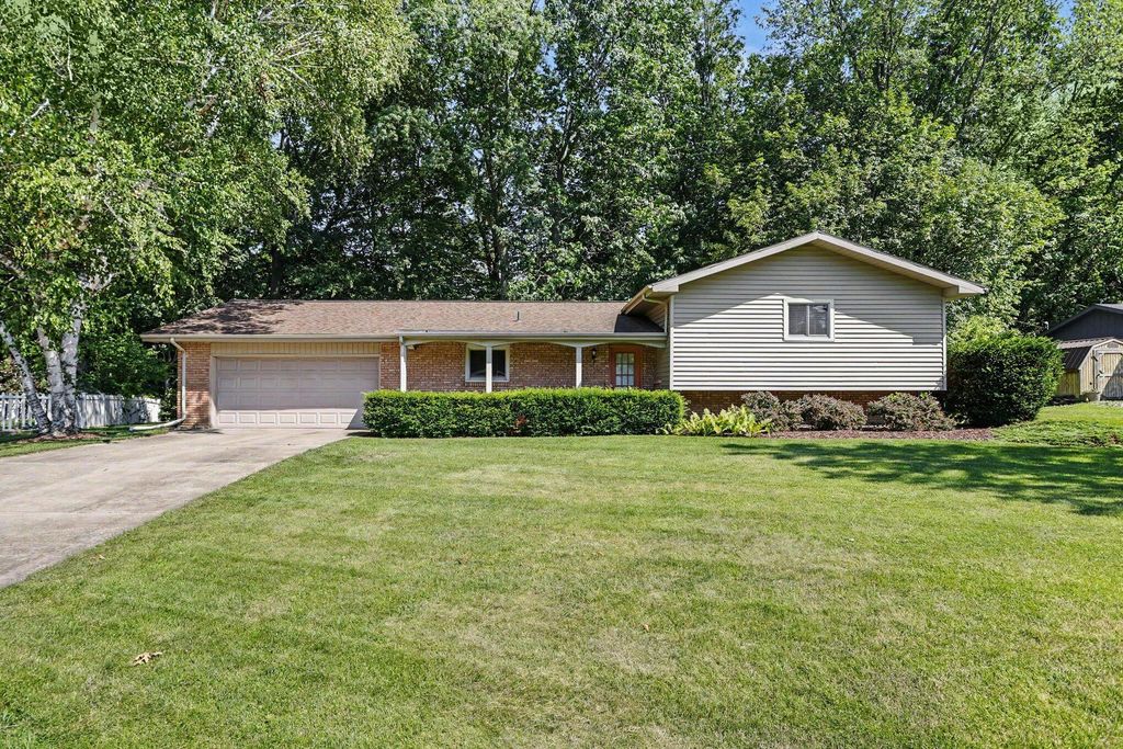3051 Bluffwood Place, St. Joseph charter township