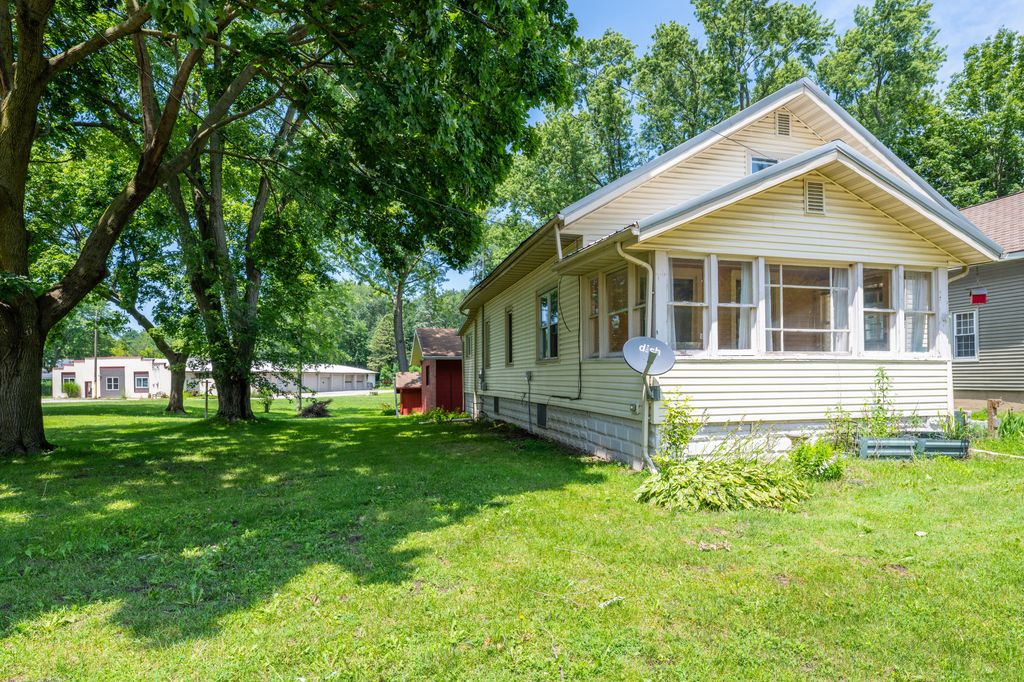 135 W St Joseph Street, Coloma city