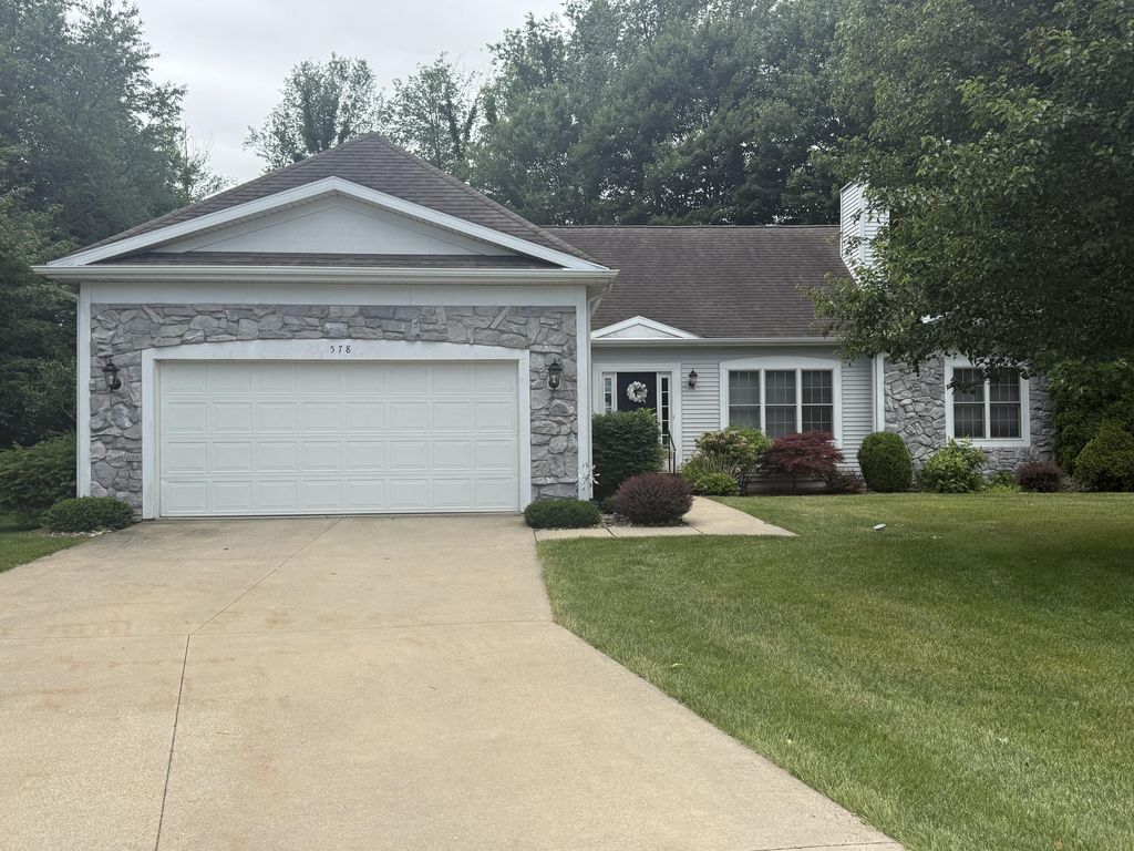 578 Wittenberg Path, Royalton township