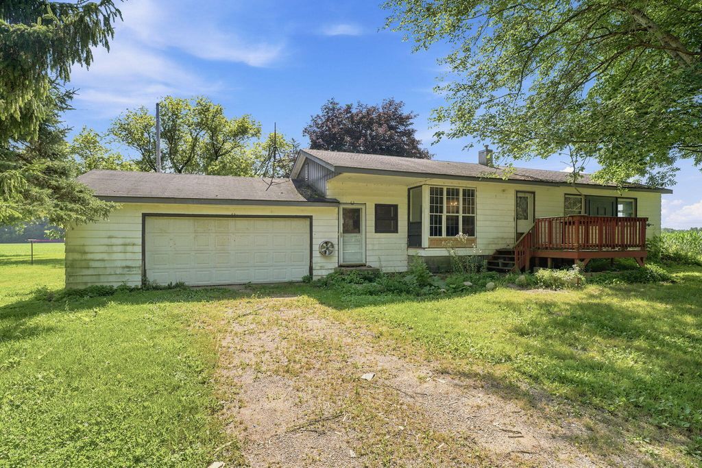 58989 48th Street, Lawrence township