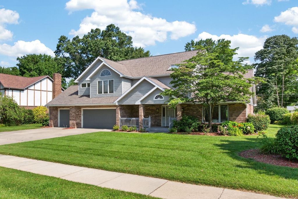 1327 Mulberry Lane, Lincoln charter township