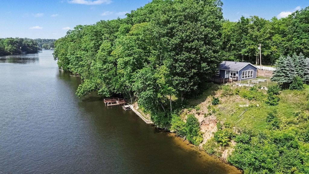 11628 S Lake Chapin Road, Berrien township
