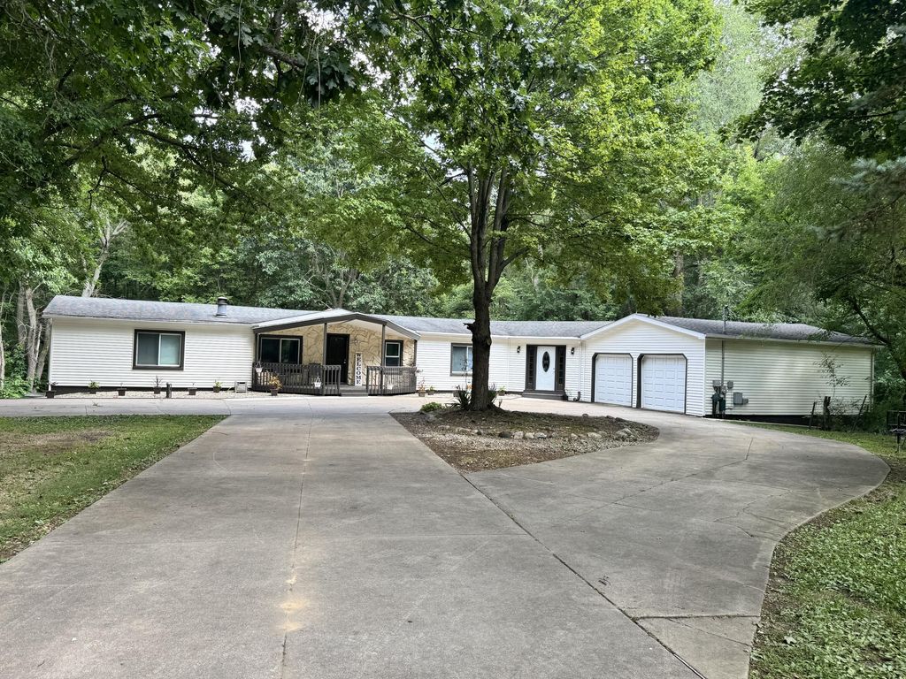 2888 Lyons Avenue, Comstock charter township