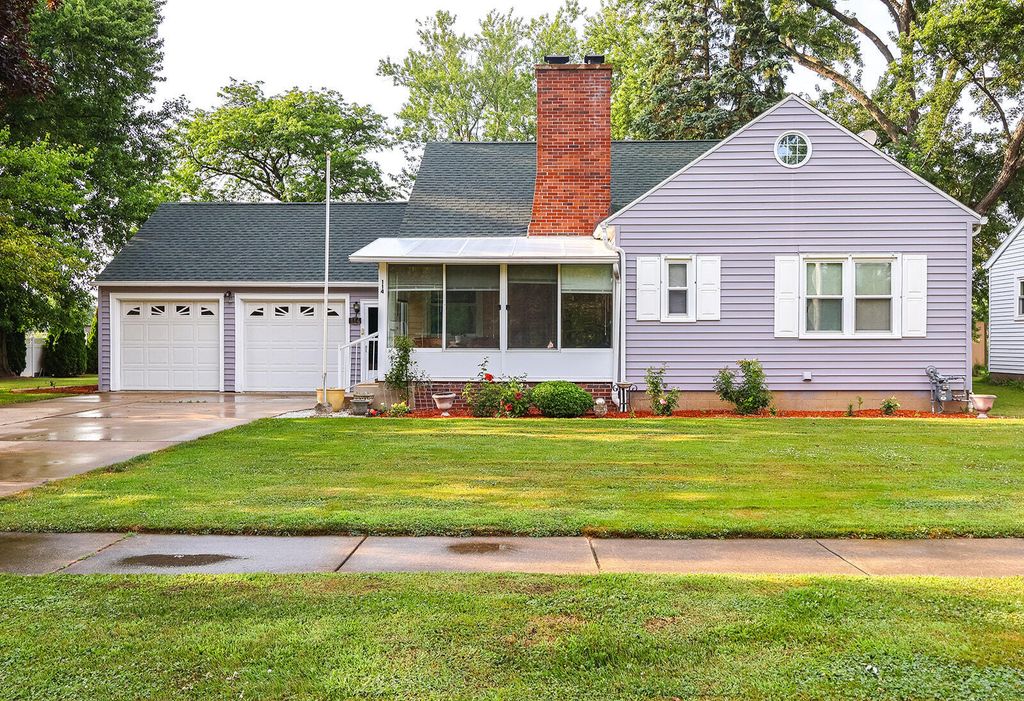 114 E Southeastern Avenue E, Galien village