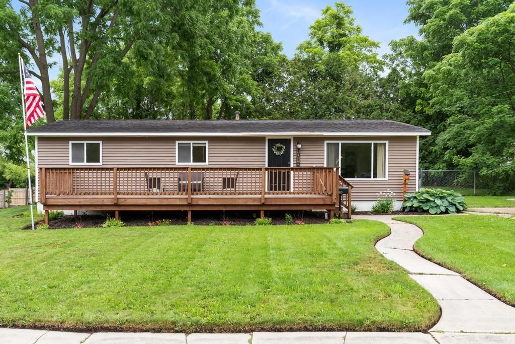 1015 West Street, Boyne City city