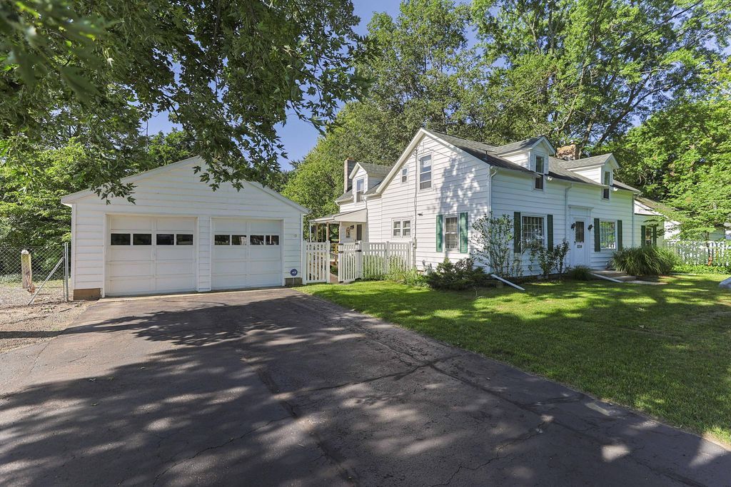 2274 Yankee Street, Howard township