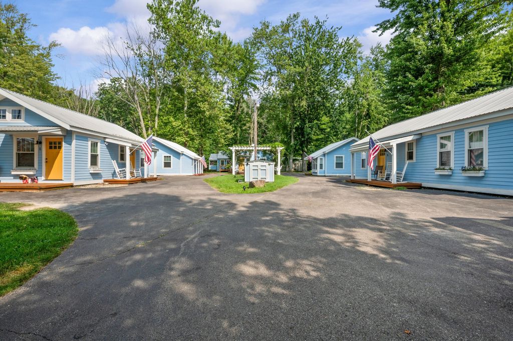 5358 Paw Paw Lake Road, Coloma charter township