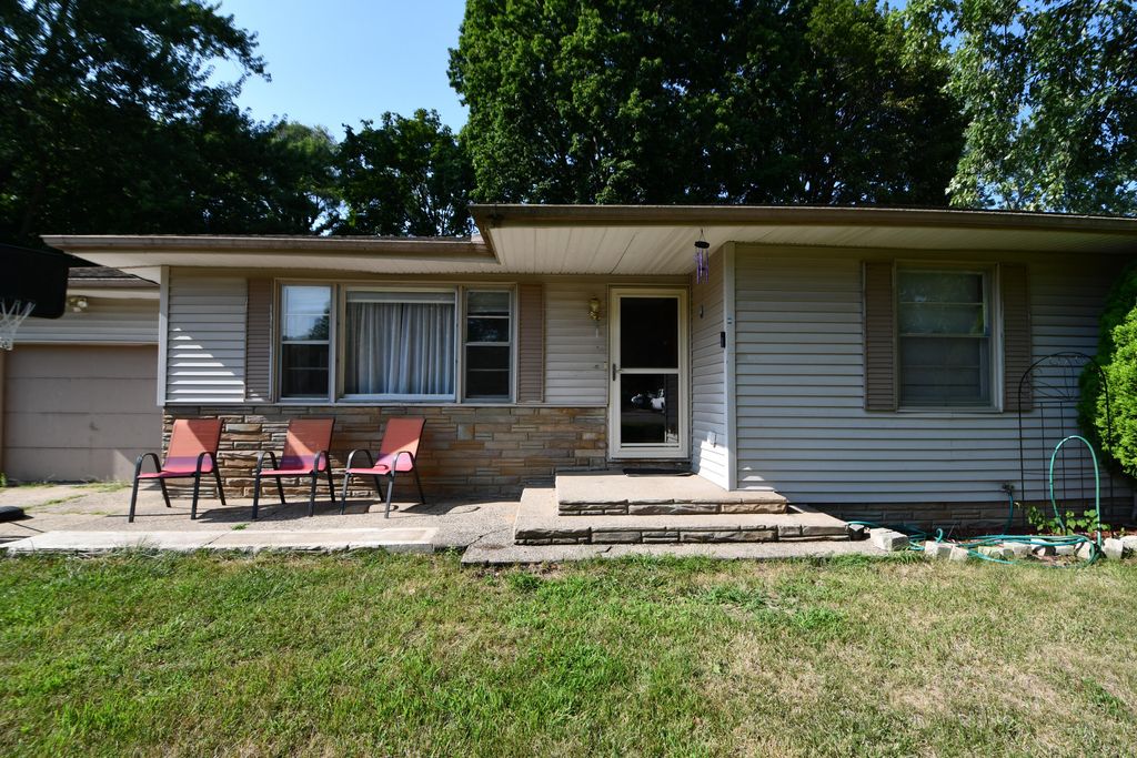 233 Hunter Drive, St. Joseph charter township