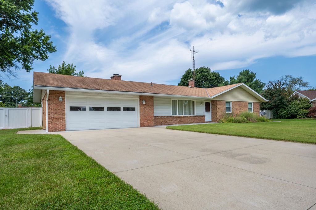 5980 Willow Creek Path, Lincoln charter township