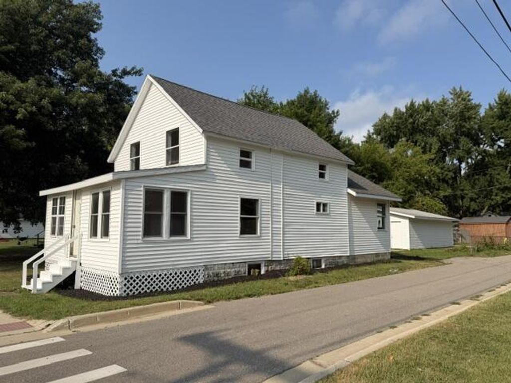 335 S Pleasant Street, Watervliet city