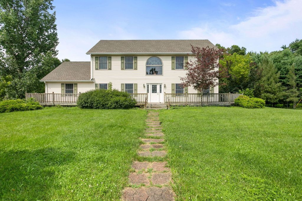 28810 Coulter Street, Howard township