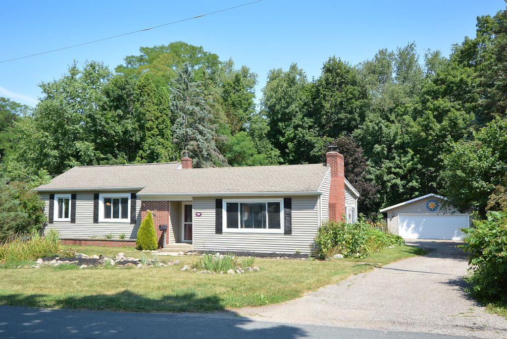 2224 La Cross Street, Kalamazoo charter township