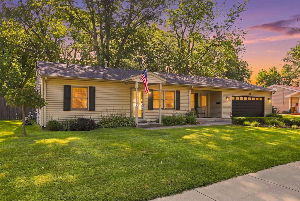 1063 Hazel Street, South Haven city