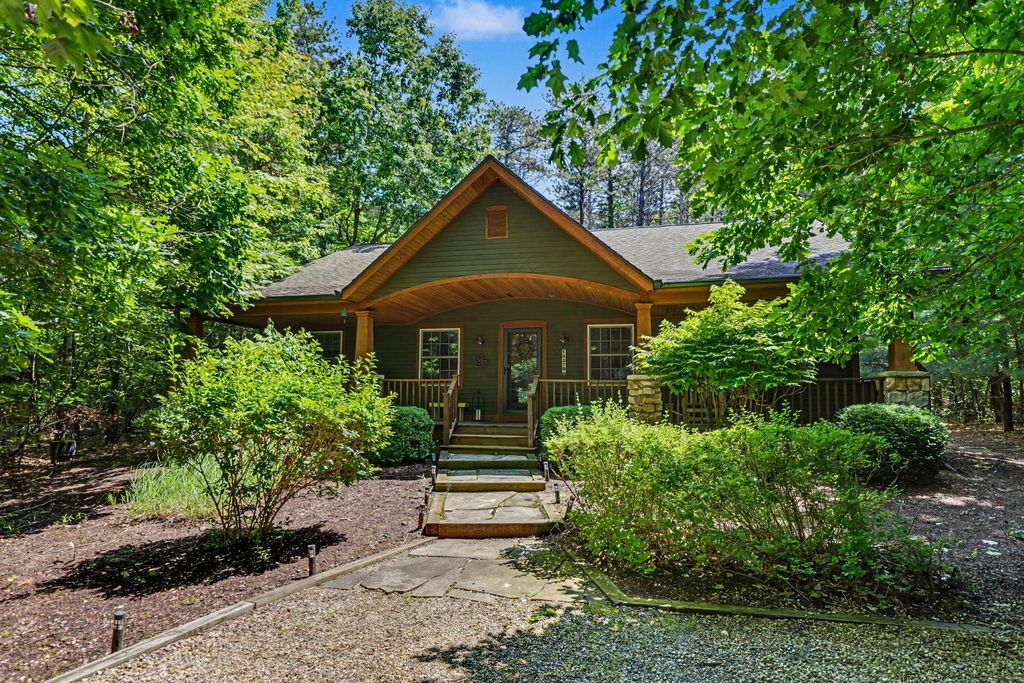 14279 Wildwood Lane, Chikaming township
