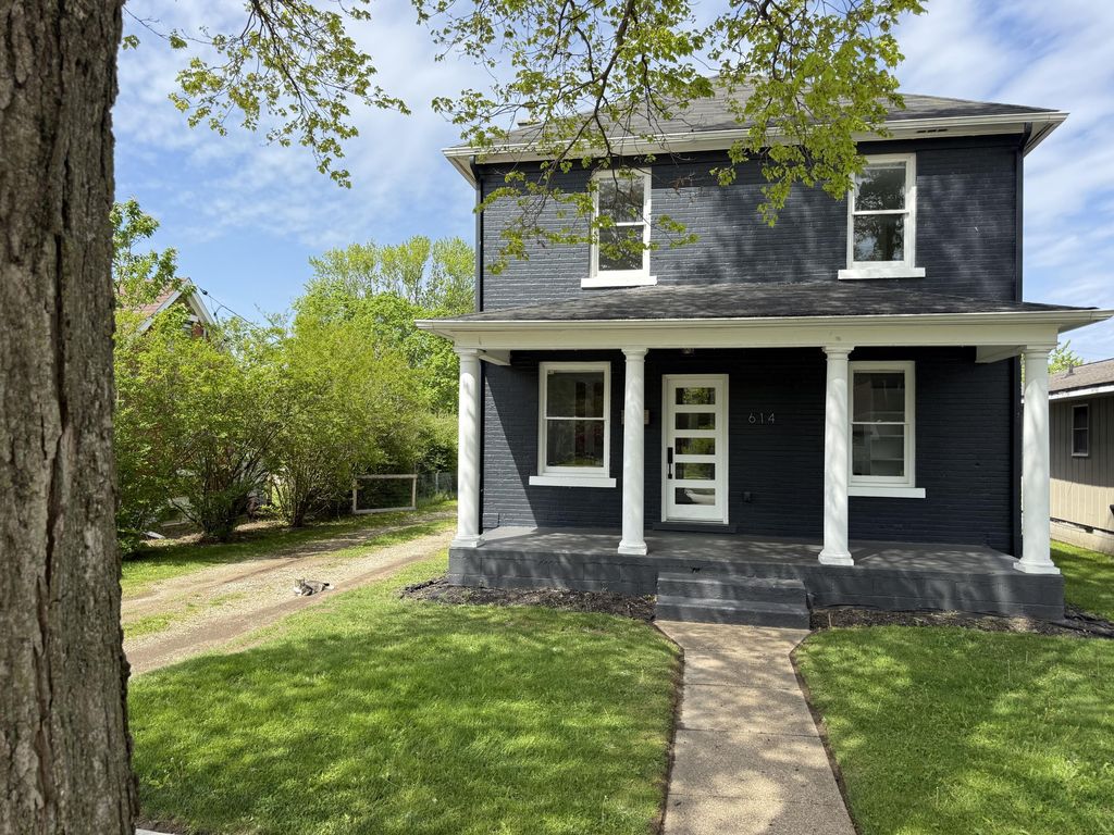 614 Magnolia Street, Three Oaks village