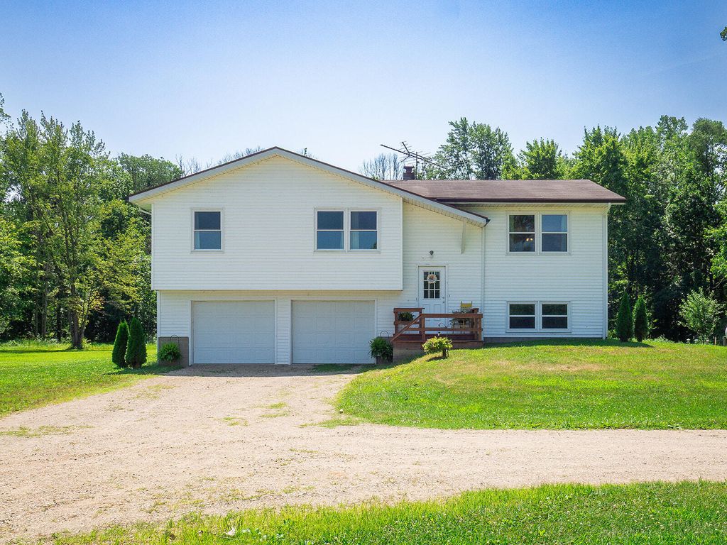 35159 40th Avenue, Waverly township