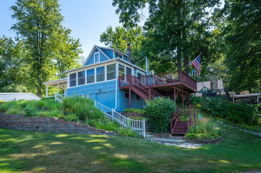 7830 Pear, Coloma charter township