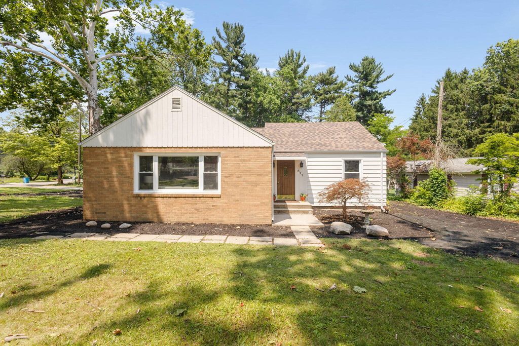 811 Tomahawk Lane, Niles city