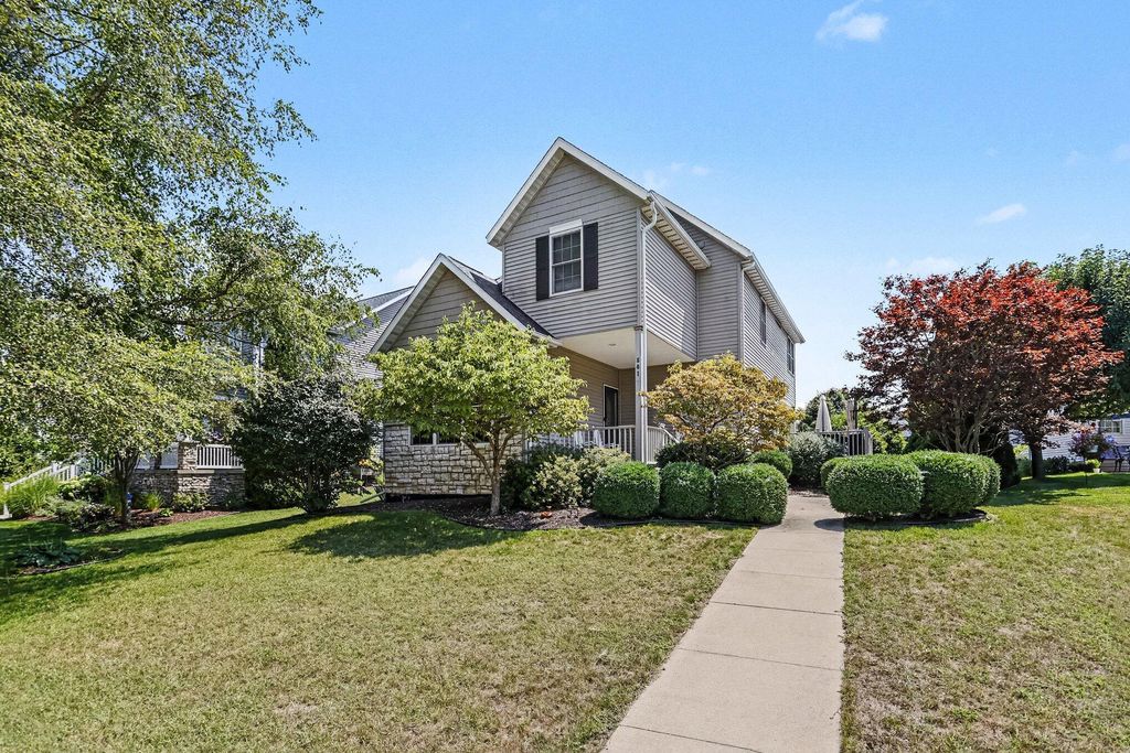 561 Upton Drive, St. Joseph city