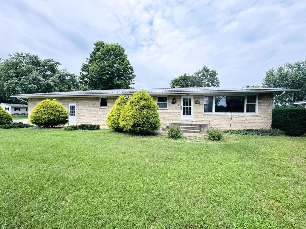 2575 Huntly Road, Howard township