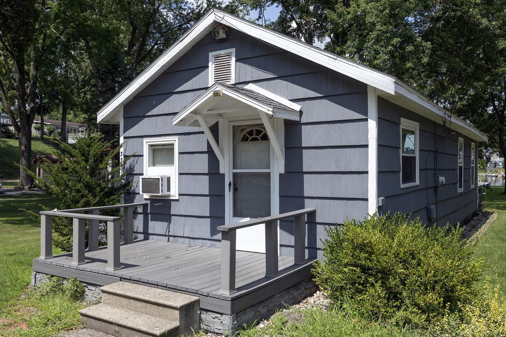 33418 Inn-d-inn Drive, Pokagon township