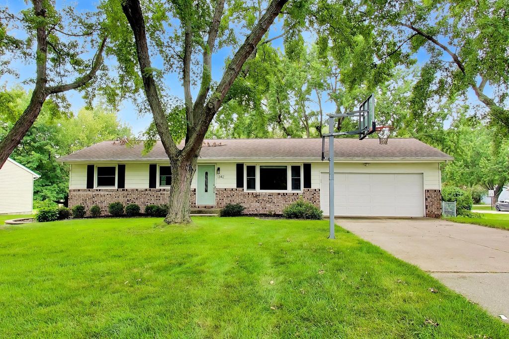 1342 Maiden Lane, Lincoln charter township