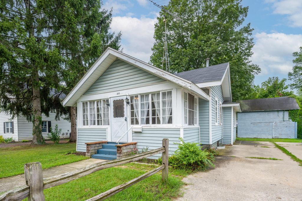 311 N Front Street, Dowagiac city