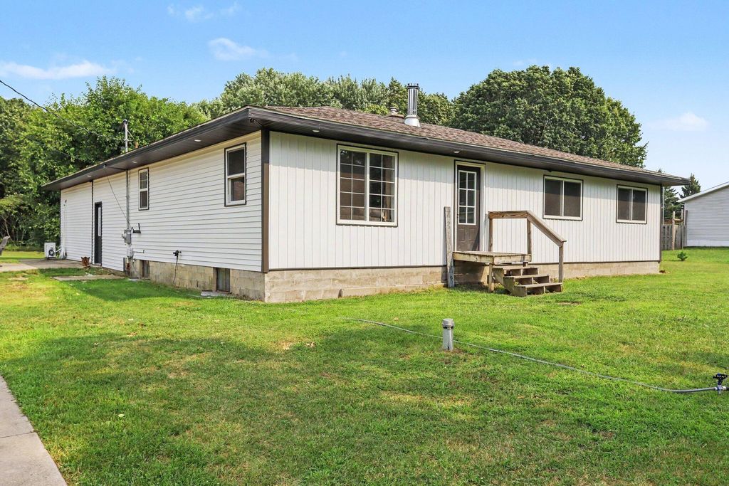 67821 29th Street, Antwerp township
