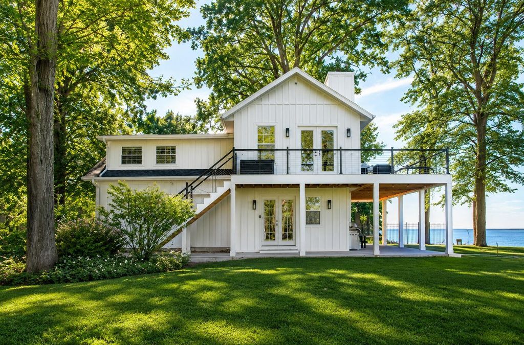 1722 Lake Michigan Drive, Ganges township