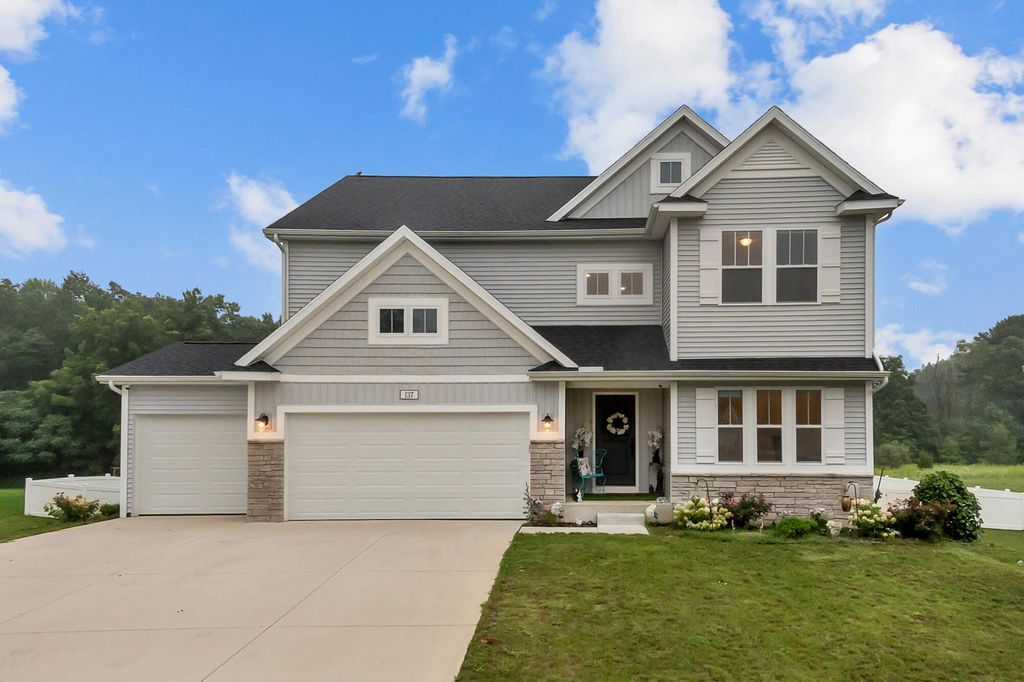 137 Tiger Lillie Lane, Niles township