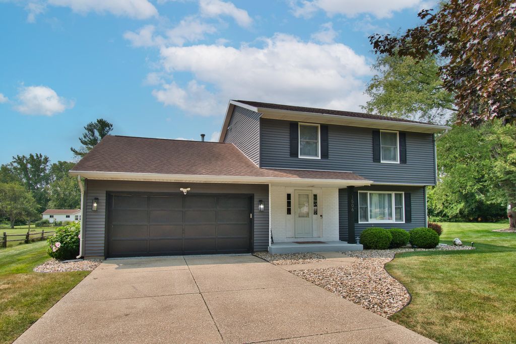 1506 Lykins Lane, Niles township