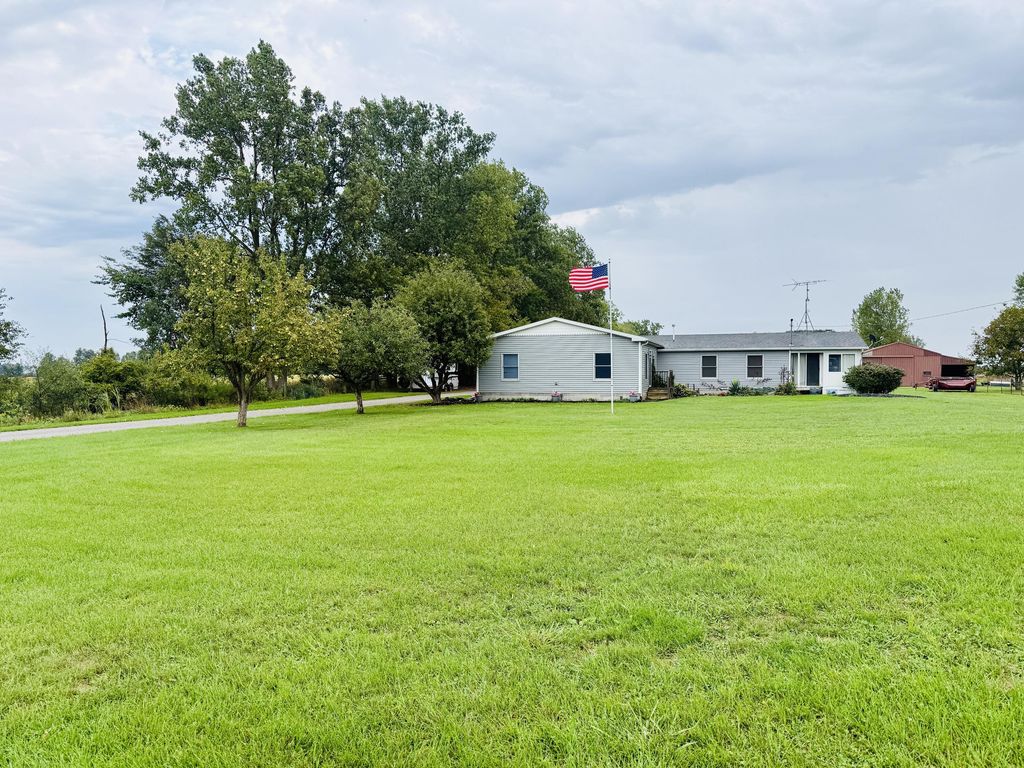 8670 N Baldwin Road, Rush township