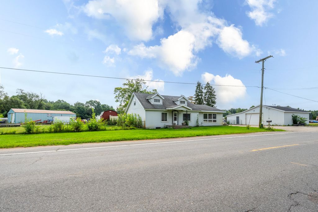 4617 Paw Paw Lake Road, Coloma charter township