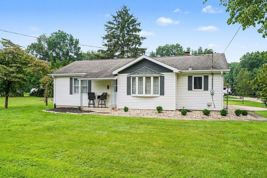 24350 Oak Street, Ontwa township