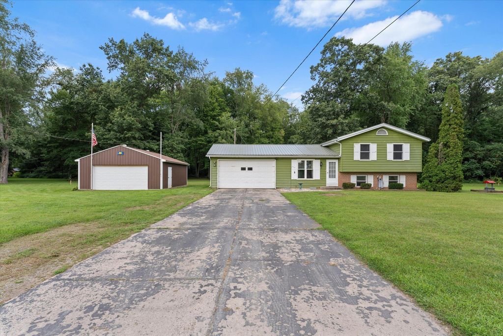 19070 State Line Road, Mason township