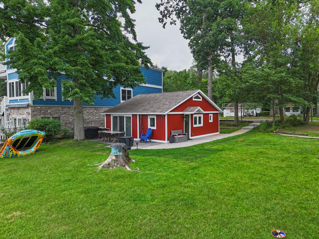 67441 Victory Shore Drive Unit: 13, Dowagiac