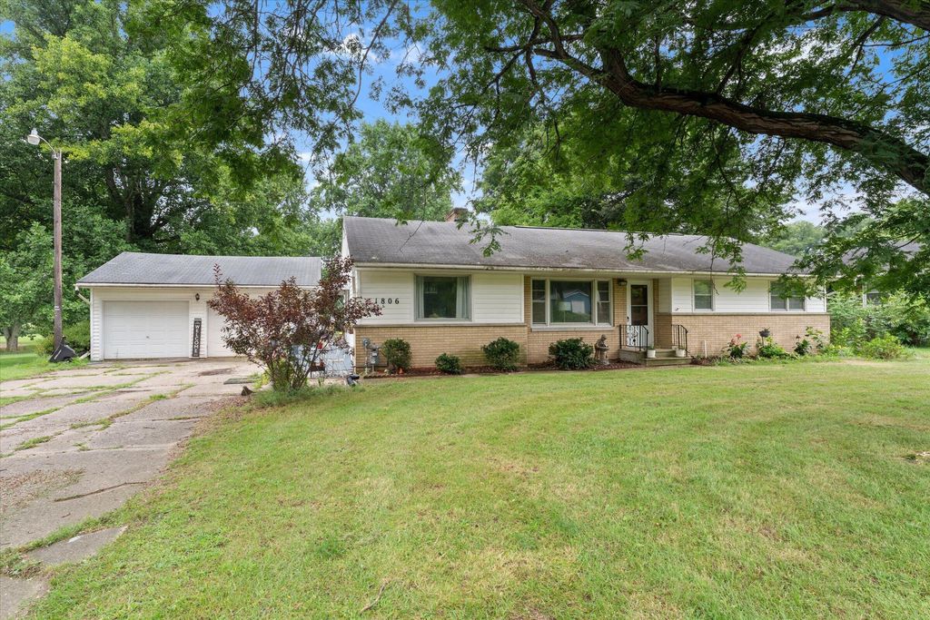 1806 E Winn Road, Niles township