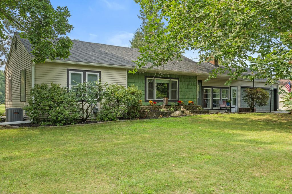 608 E Van Buren Street, Gobles city