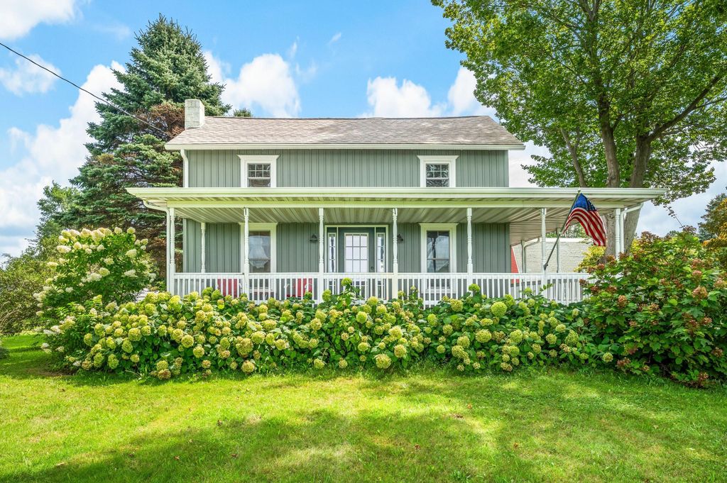 8467 S Scottdale Road, Oronoko charter township