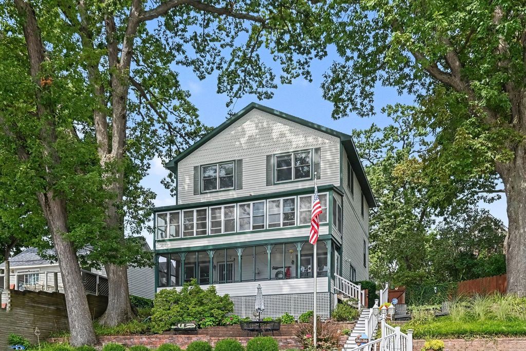 77 Park Avenue, South Haven city